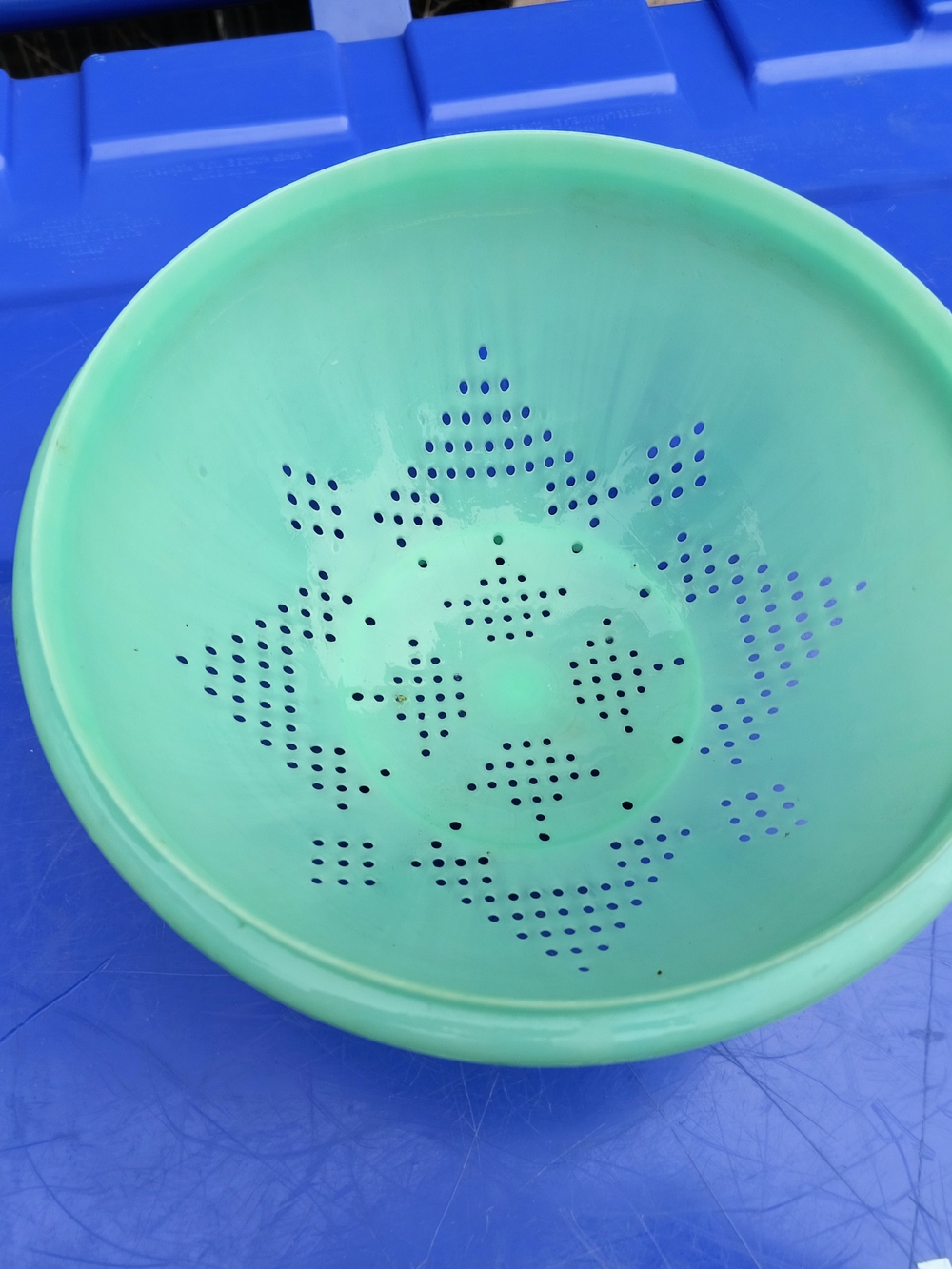 Tupperware  Pasta Strainer The Top Is 9 Across Made In USA